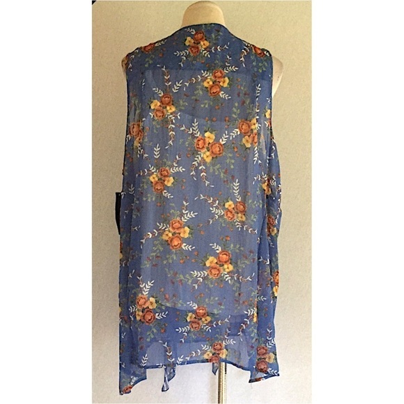 NWT Signature Studio 2-piece floral open look top - Picture 3 of 5